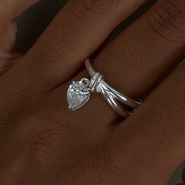 Leona Charm Ring